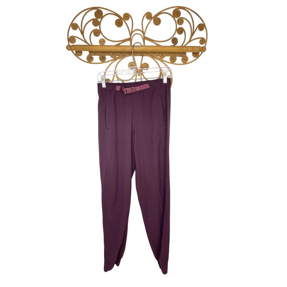 TITLE NINE Aero Tech Trave Pant Berry, burgundy S